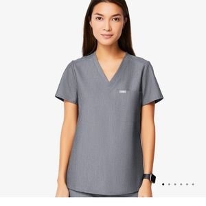 Figs One Pocket Scrub Top Gray
